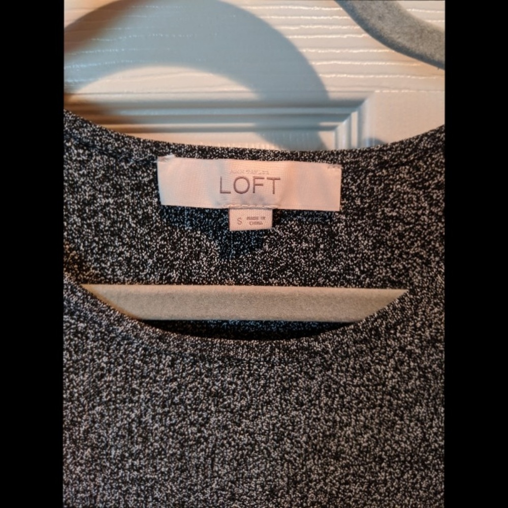 🎀B2GO! Ann Taylor LOFT Sweater Tank Top B&W - Picture 3 of 8